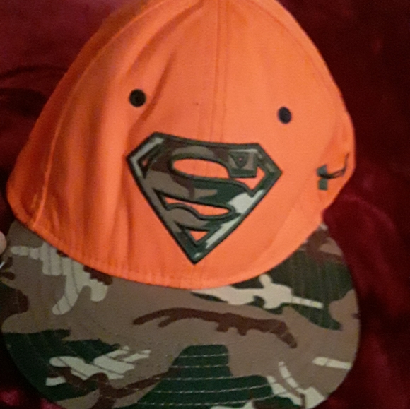 Superman DC Comics/Underarmour Fitted Hat - Picture 5 of 15